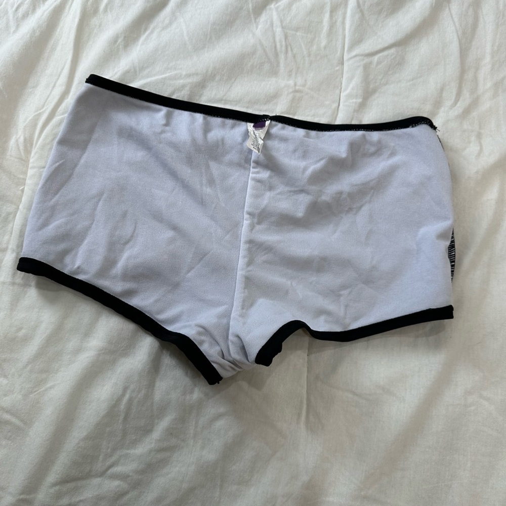 OP Women's Sleek Black Athletic Shorts - Picture 4 of 6